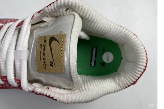 Magic Stingwater Nike Low Dunk DH7650-600 - SB Mushroom 1026